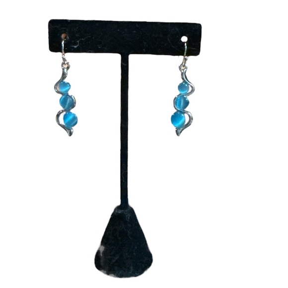 3/$20 Elegant Silver and Blue Dangle Pierced Earrings “you pick 3” - Picture 2 of 7